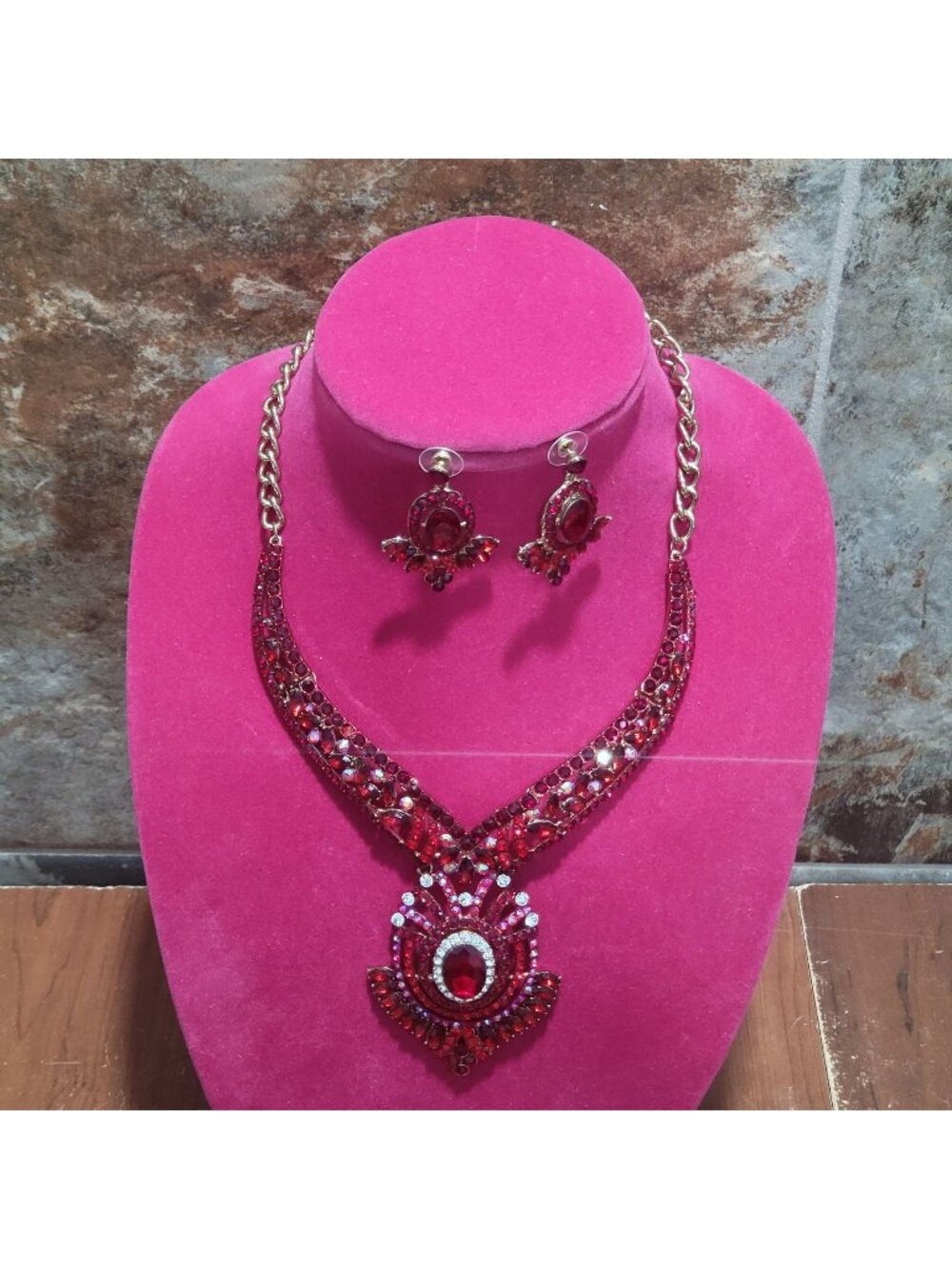 Ruby Red Rhinestone Statement Necklace Earrings Set Gold Tone Pageant Prom Jewel